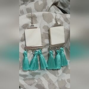 NWT square and tassel design Earrings